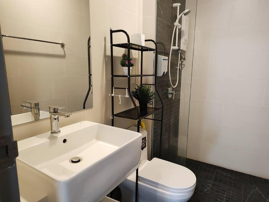 Infinity Pool 2Br Suite 7Pax @Beacon @Georgetown Exterior foto